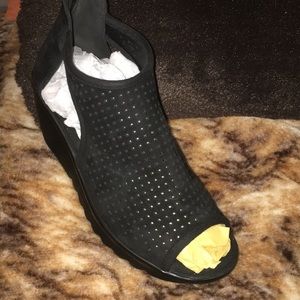 skechers parallel beehive sandals